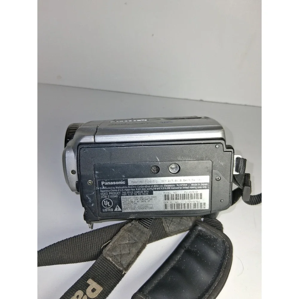 Panasonic PV-DV51D Palmcorder MiniDV Camcorder 18x Optical 300x untested